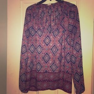 Gap purple patterned v-neck blouse